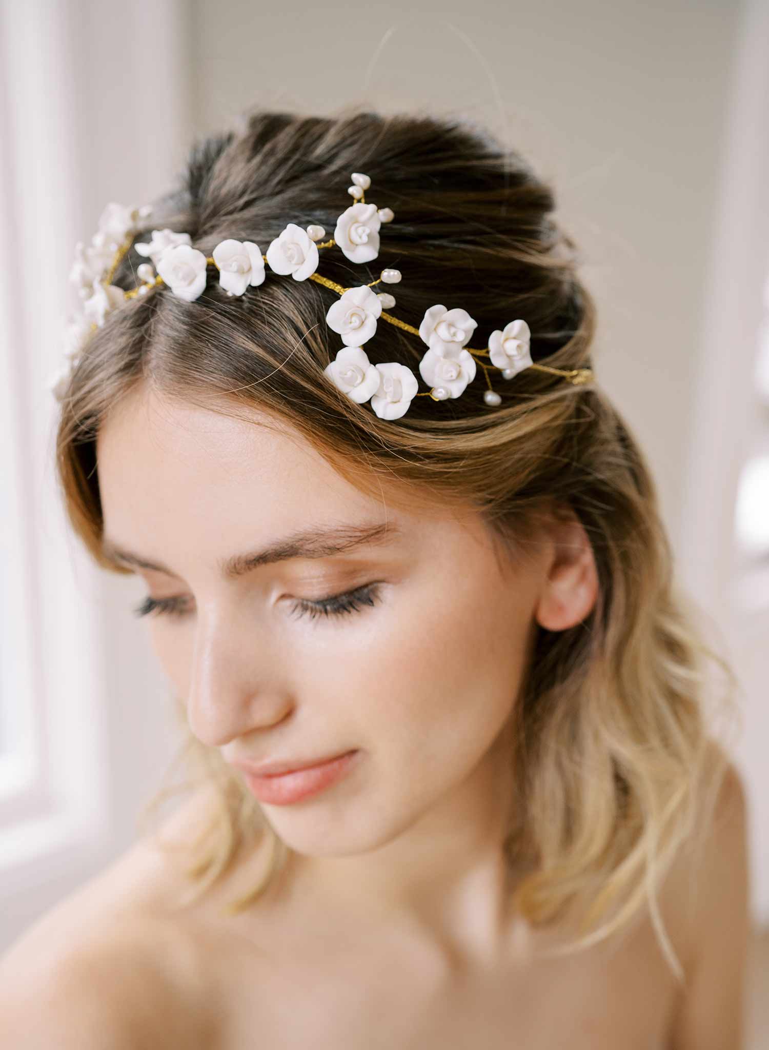 Gold Crystals Leaves Wedding Hair Vine/ Comb, Pearl sold Bridal Hair Vine, Rhinestone Headband, Delicate Headband, Statement hair accessories.