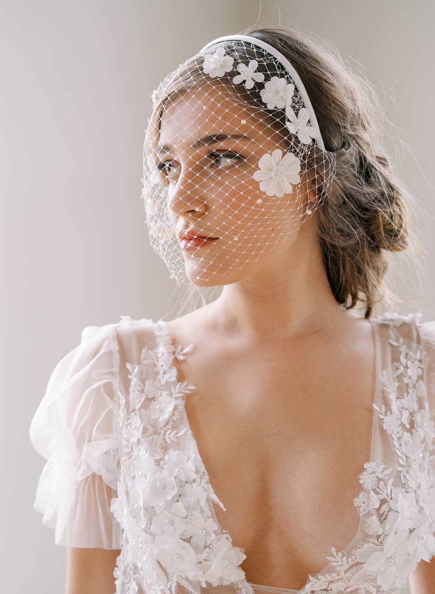 Birdcage Bandeau buy Veil, Ivory Flower Birdcage Veil and Fascinator, Head Piece, Wedding Accessories, Ostrich Feathers and Rhinestone Brooch