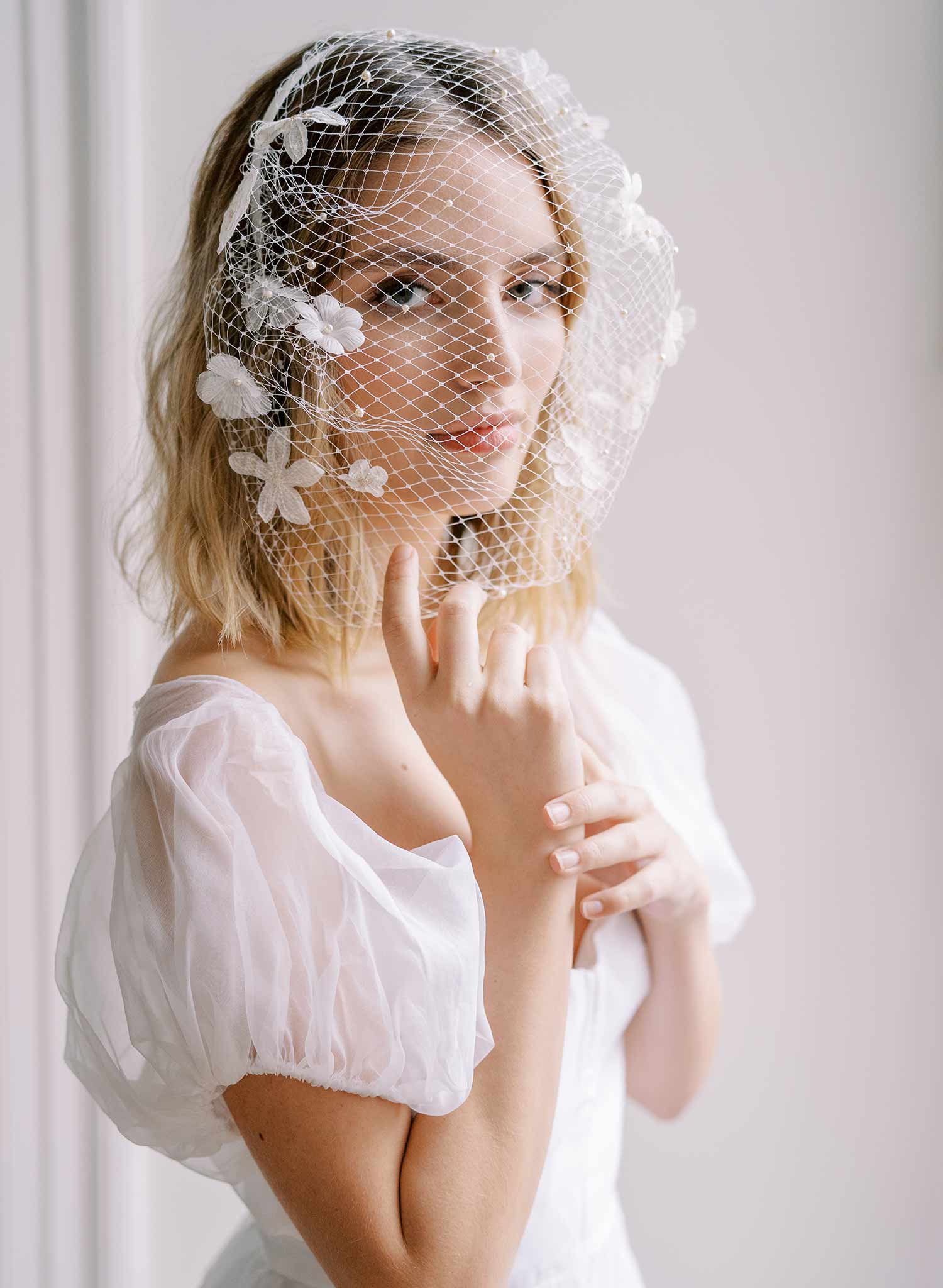 Wedding 2024 birdcage veil with rhinestone hair comb Ivory Bird cage veil Wedding fascinators Bridal birdcage veil Headpiece Wedding veil Bridal