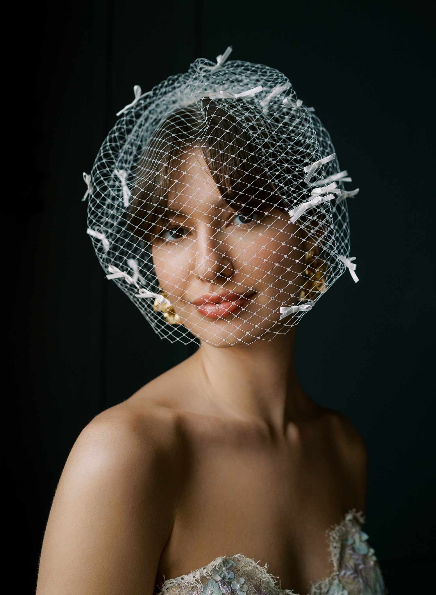 Bridal birdcage, short wedding veil with handmade silk bows by Twigs & Honey.