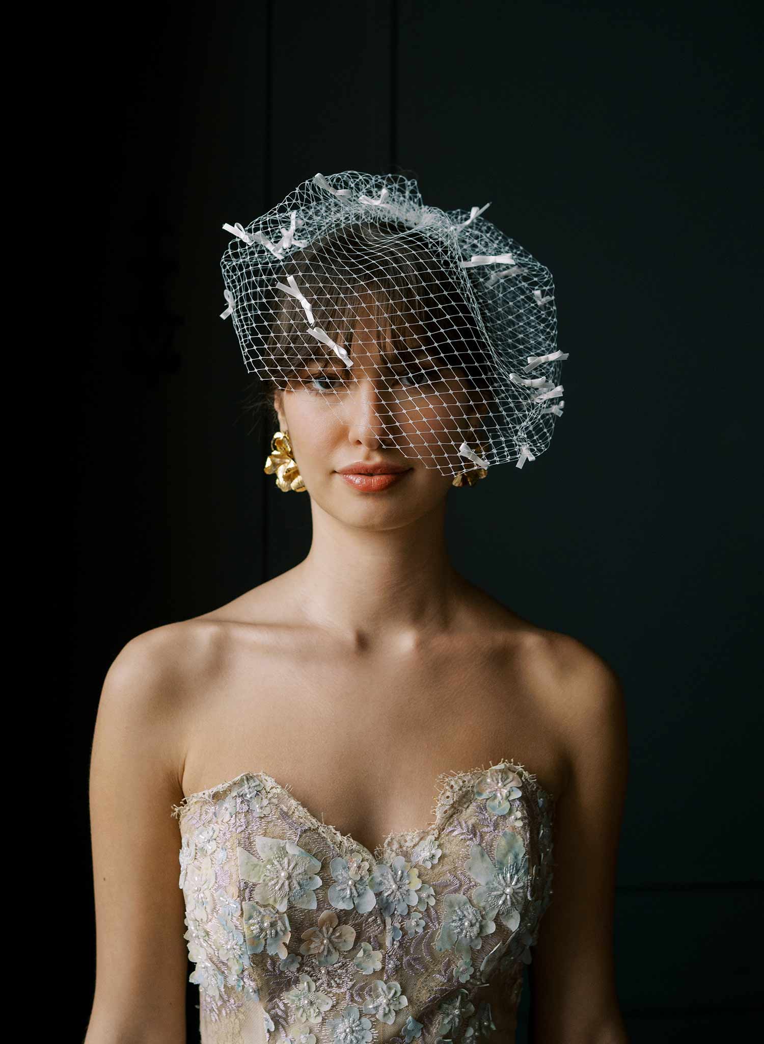 Bridal birdcage, short wedding veil with handmade silk bows by Twigs & Honey.