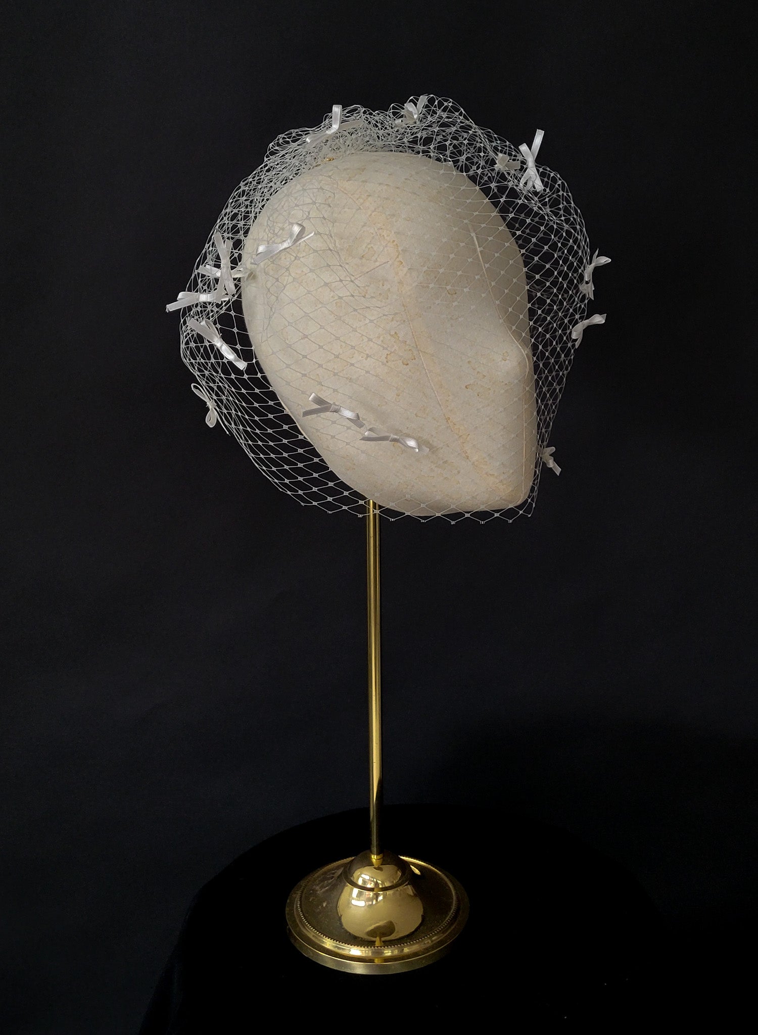 Bridal birdcage, short wedding veil with handmade silk bows by Twigs & Honey.