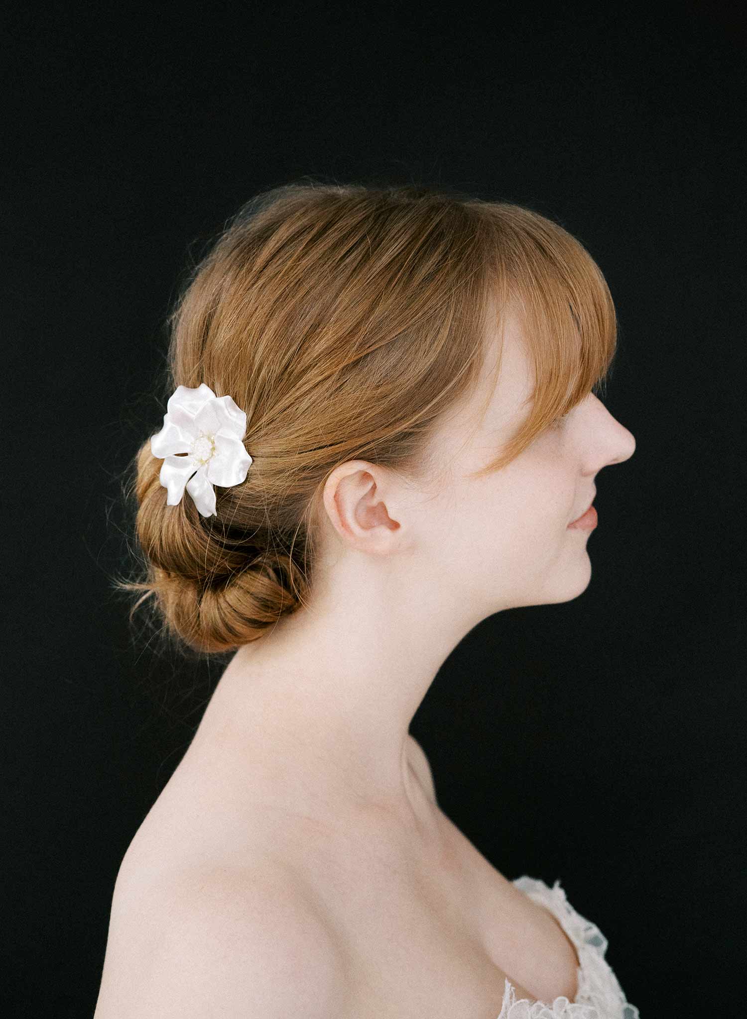 Modern and clean bridal hair flower accessory. Headpiece by Twigs & Honey