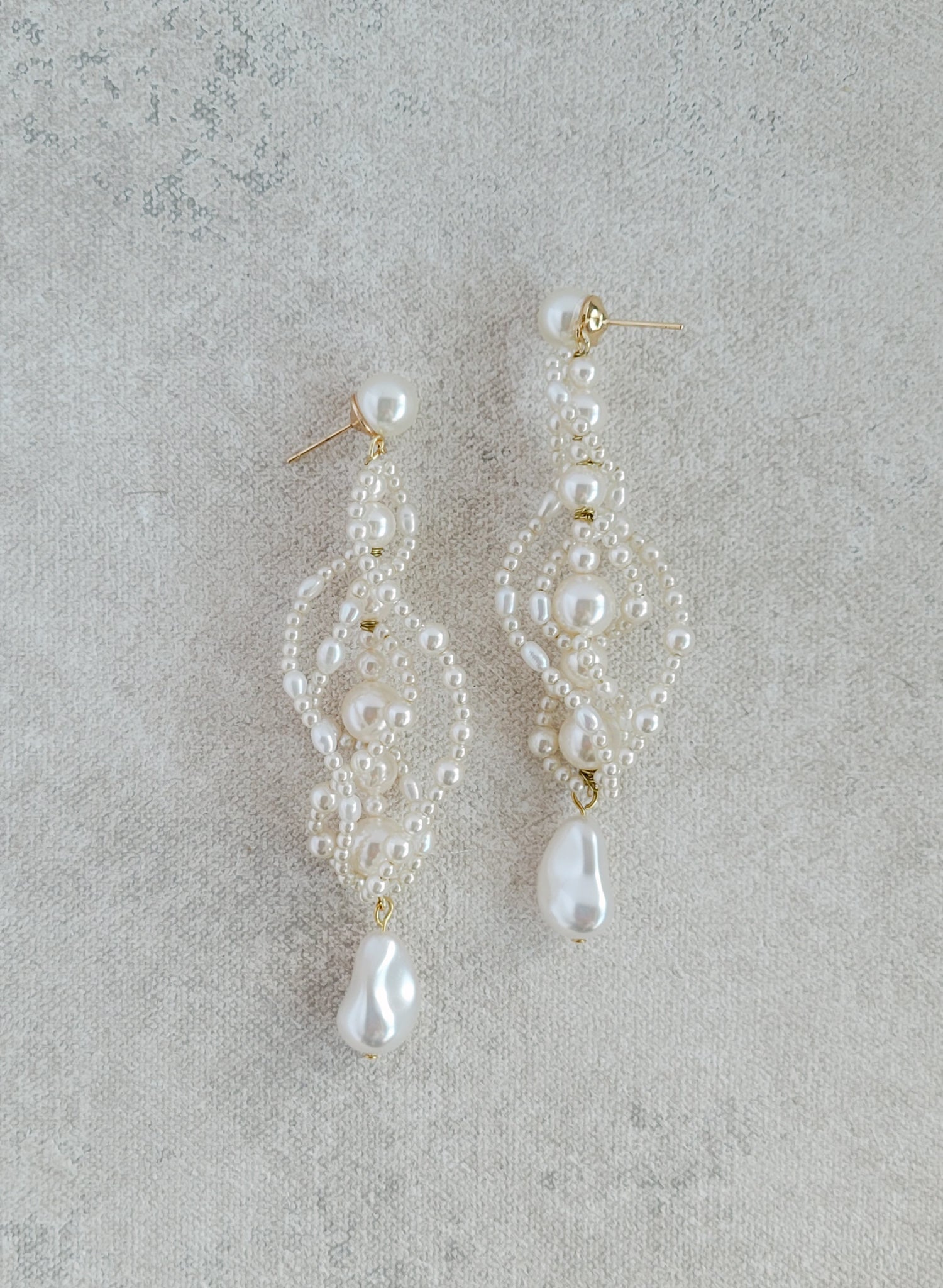 Twisted pearl bridal chandelier earrings, weddings. Twigs and Honey