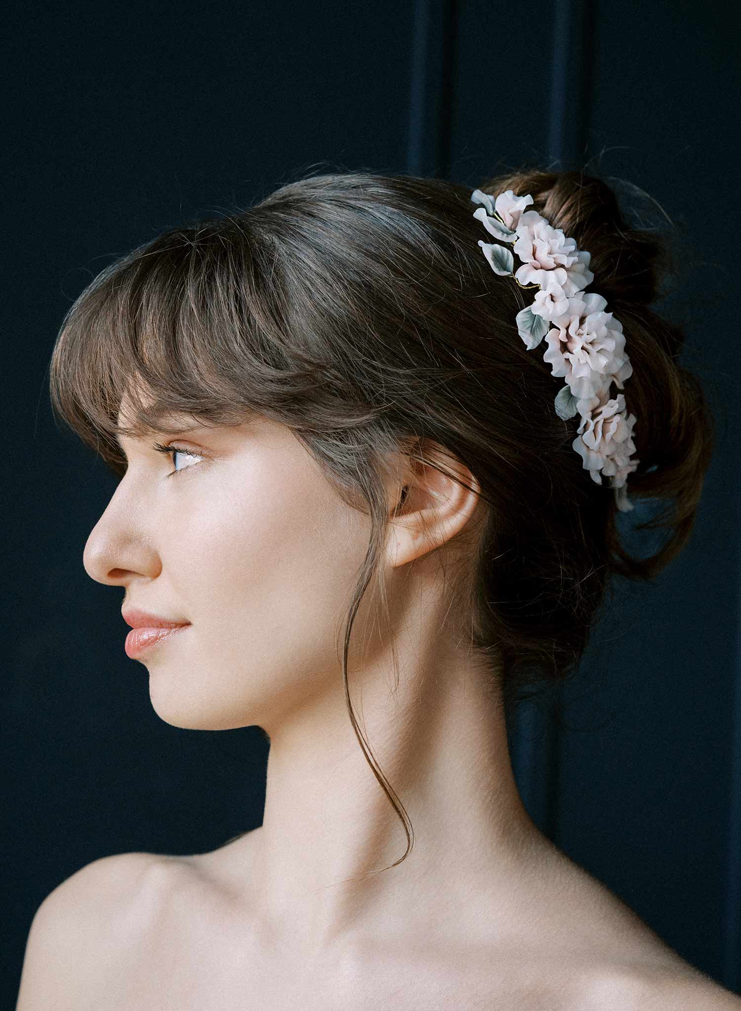 Handmade bridal comb with hand sculpted clay flowers. Wedding hair accessory.