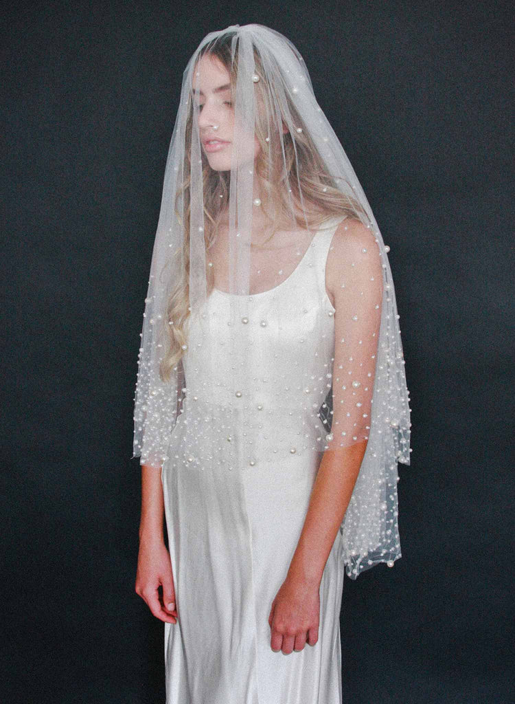 Pearl veil with blusher