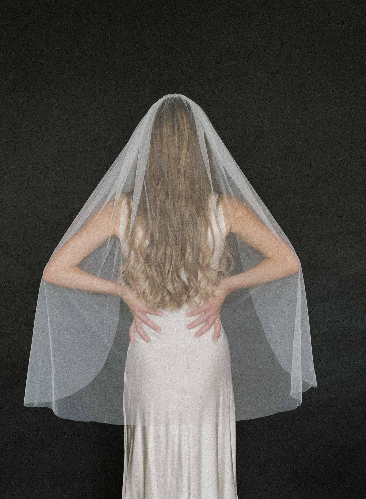 bridal gossamer tulle veil, simple, raw, fingertip, twigs & honey weddings