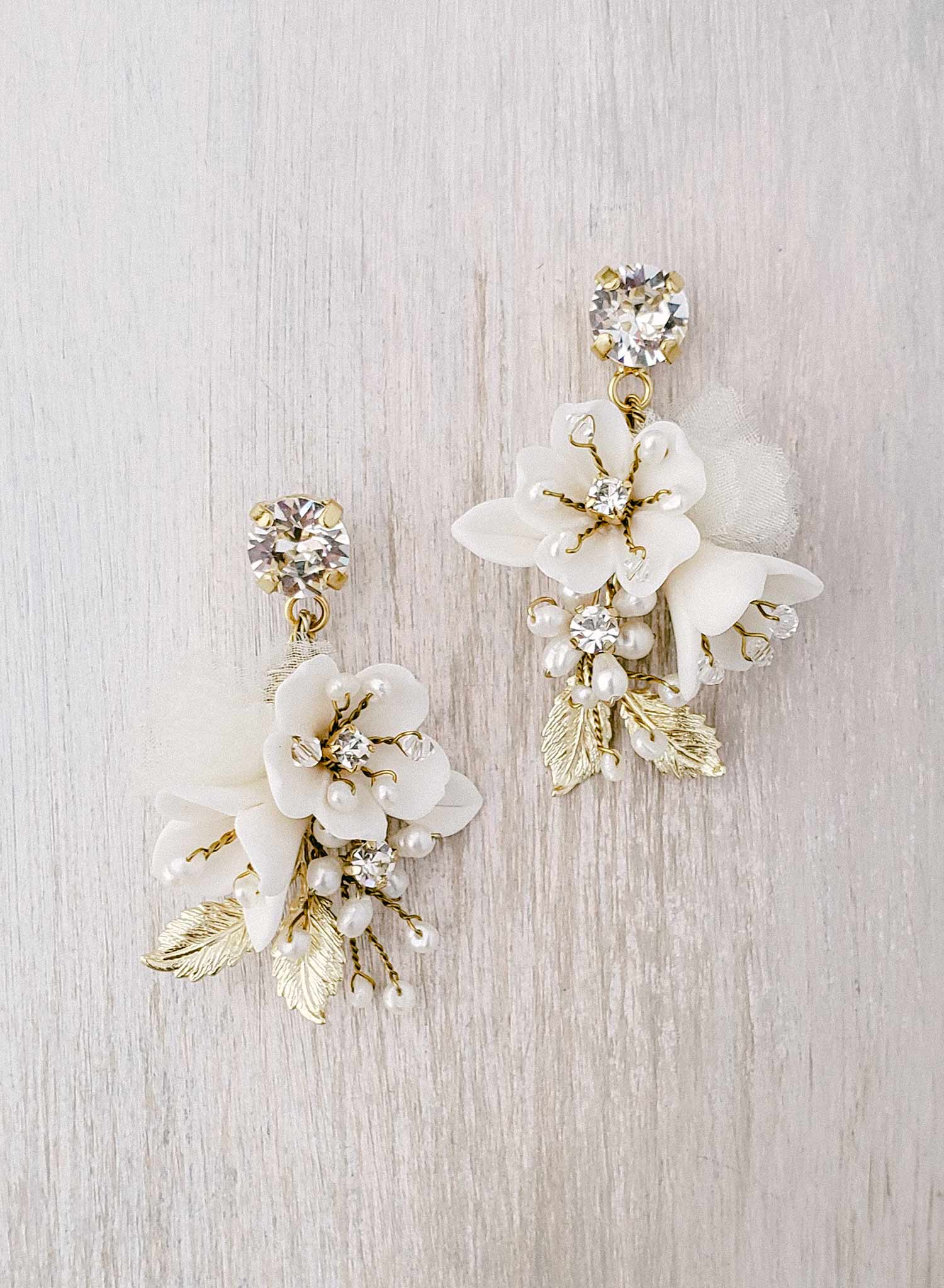 Golden Crystal Floral outlet Earrings NEW