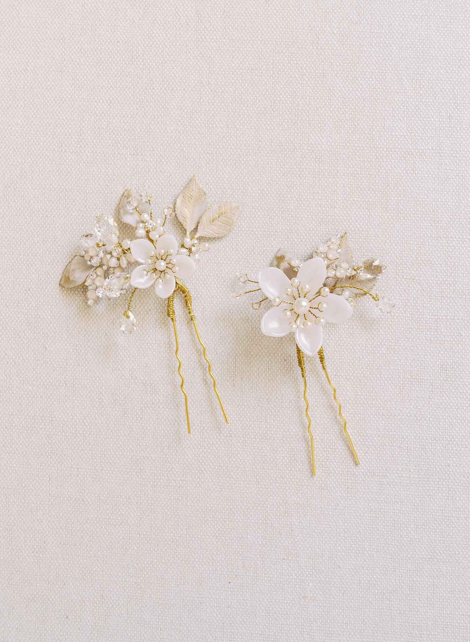 bride handmade flower hairpins by twigsandhoney