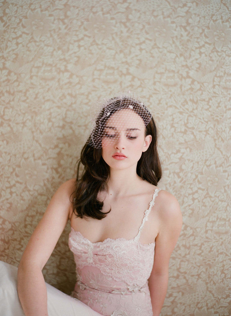 Mini birdcage veil with dots (or plain) - Style # 217