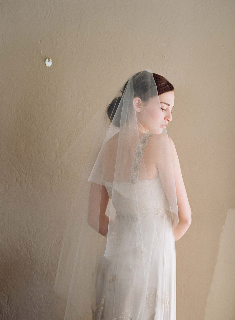 Fingertip Veil | Ivory Wedding Veil | Single Tier Veil | Simple Veil | Soft Tulle Veil | Single Layer Veil | 2024 Bridal Veil [Eloise Veil]