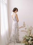 https://www.twigsandhoney.com/cdn/shop/products/2353-pearl-blusher-short-wedding-veil-twigsandhoney-f_compact.jpg?v=1671517391