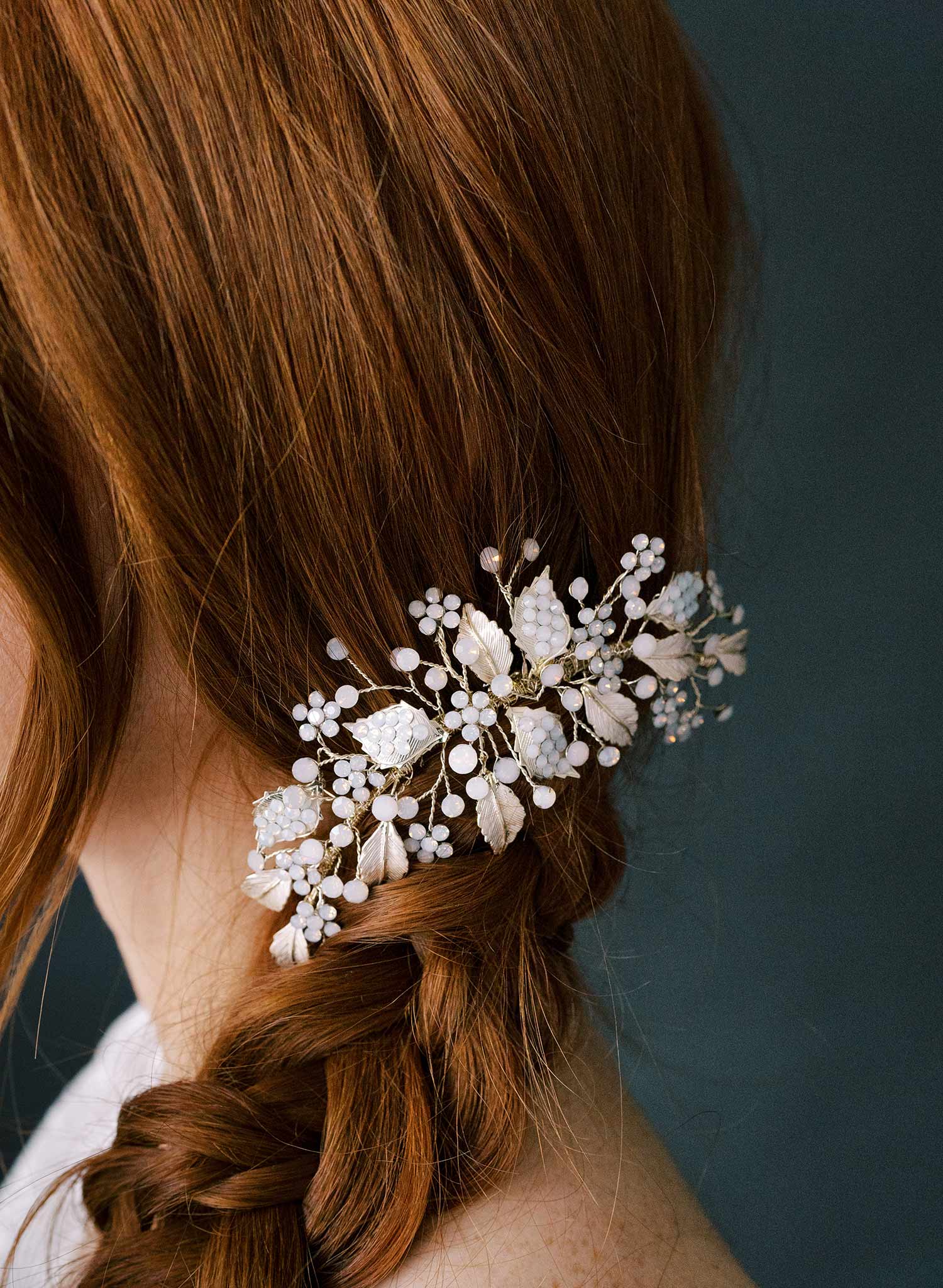 Bridal hair comb with crystals by twigs and honey