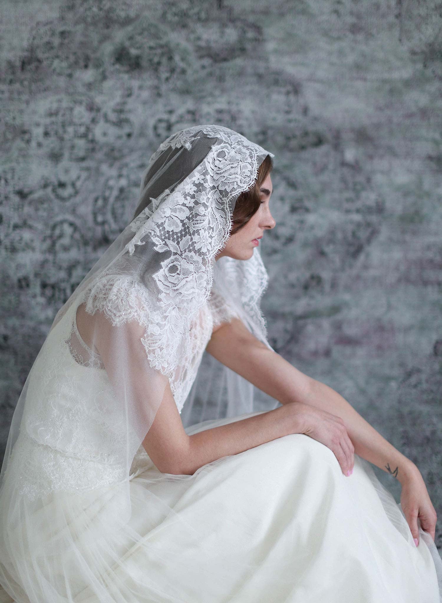 Wedding veil - Mantilla lace trimmed veil with headband - Style