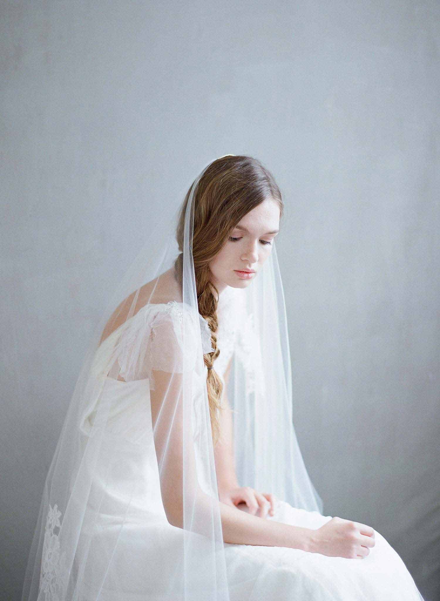 https://www.twigsandhoney.com/cdn/shop/products/710z_twigs-and-honey-long-lace-veil-wedding-veil-bridal-accessories_2048x2048.jpg?v=1483074211