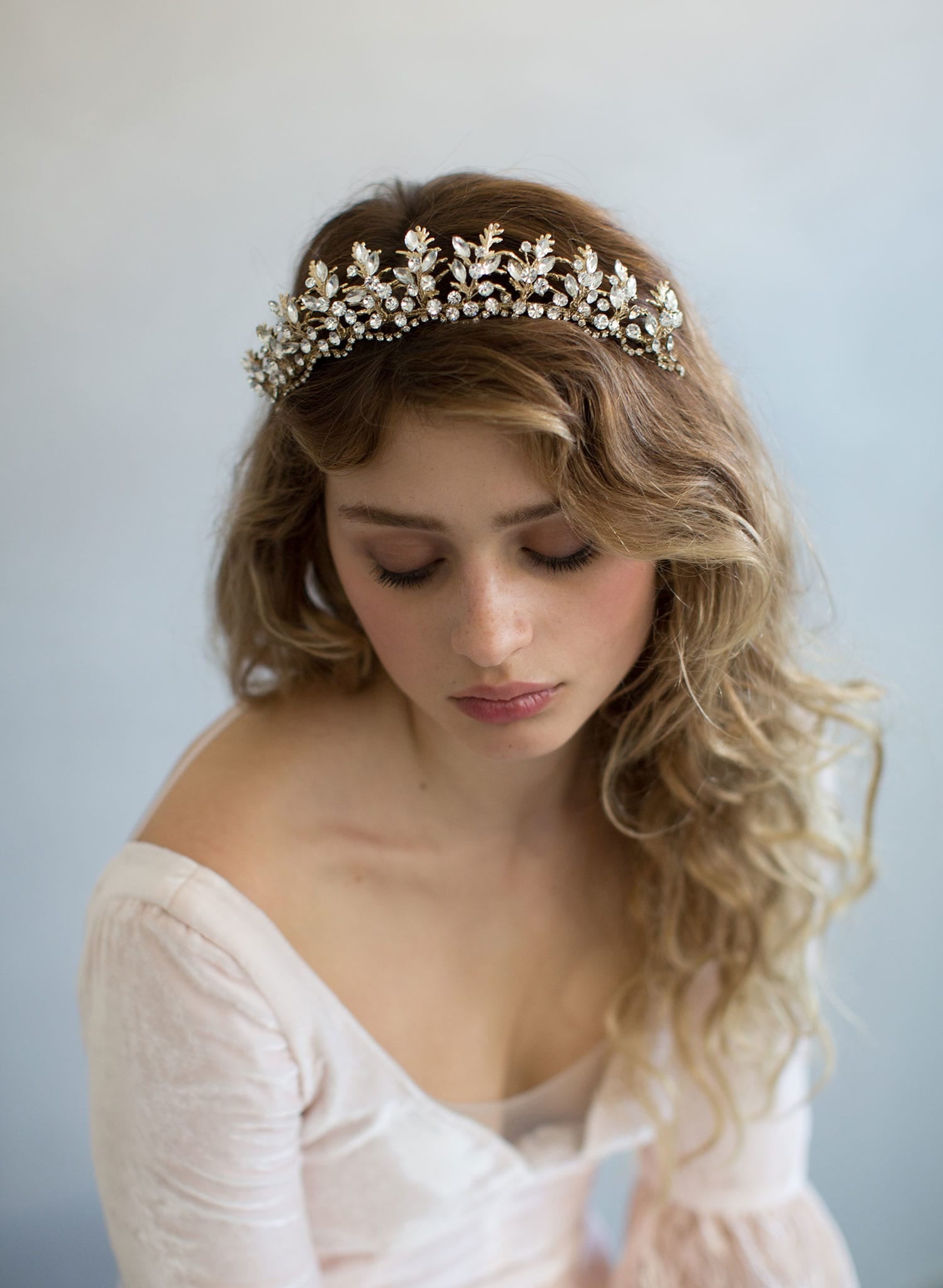 Royal alternative wedding headdress, white fantasy tulle headband, online gold beaded silk flower headpiece, unique handmade princess bridal diadem