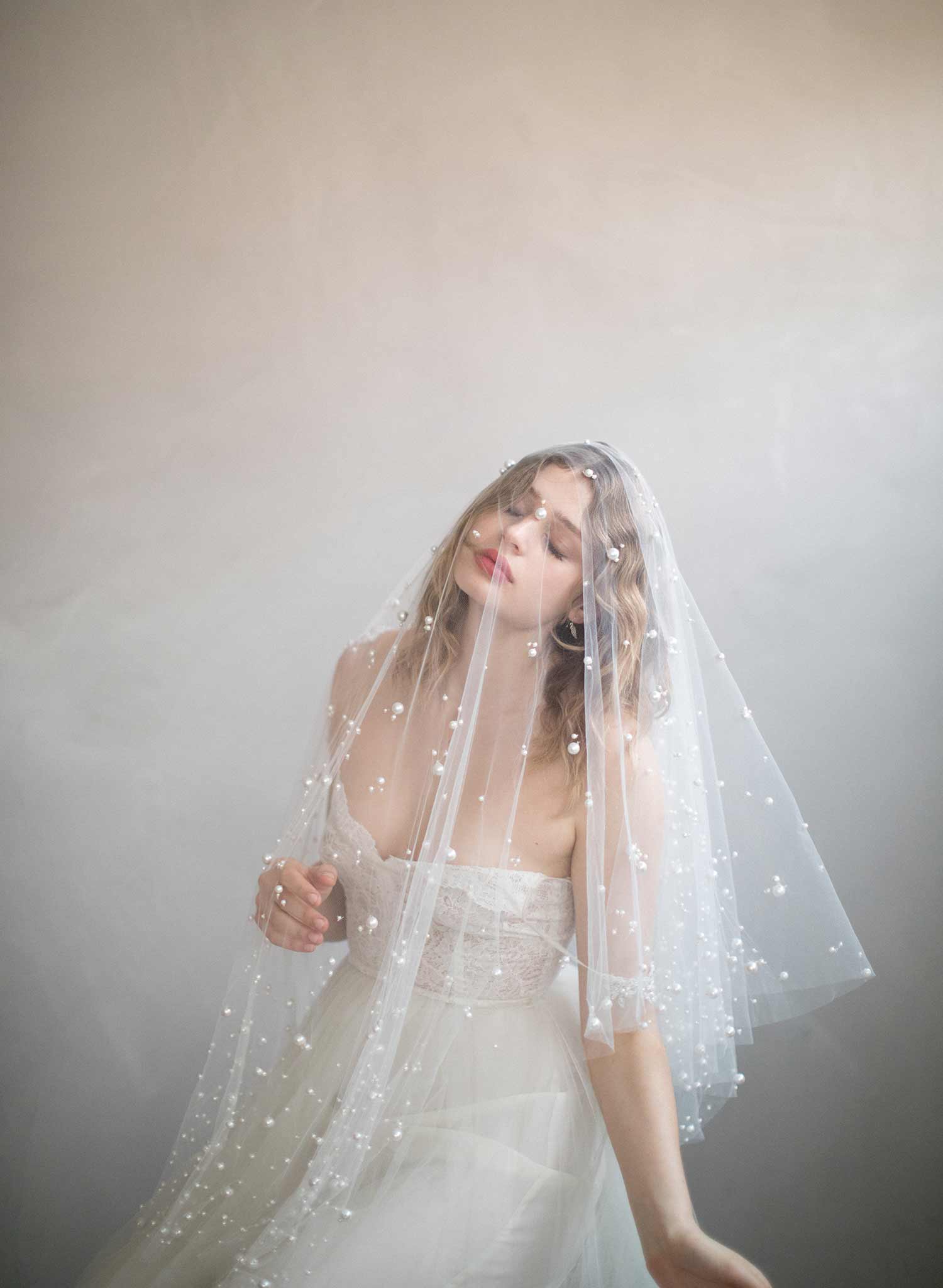 Milky way pearl veil - Style #849